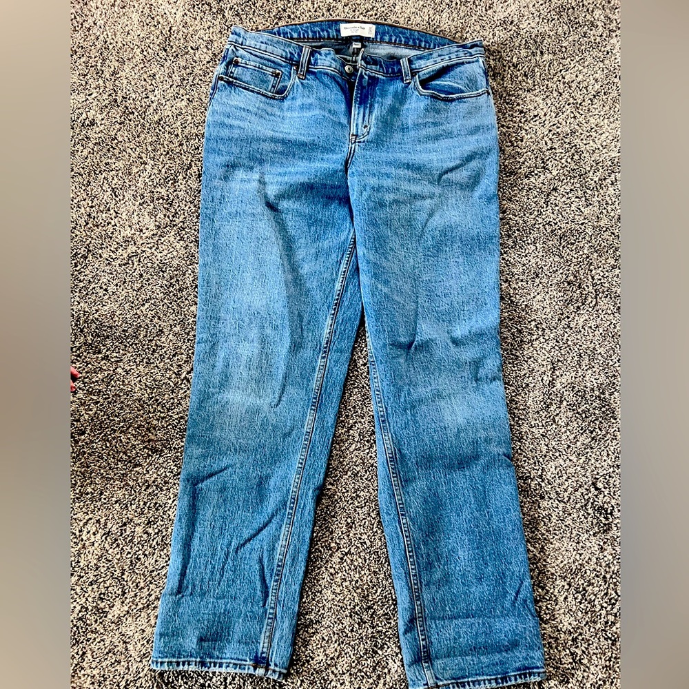 Abercrombie “the straight” mid rise jean